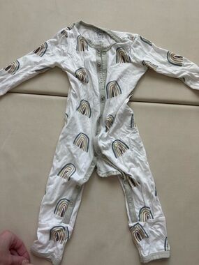 Kyte BABY Cream White Rainbow-Print One-Piece Jumpsuit